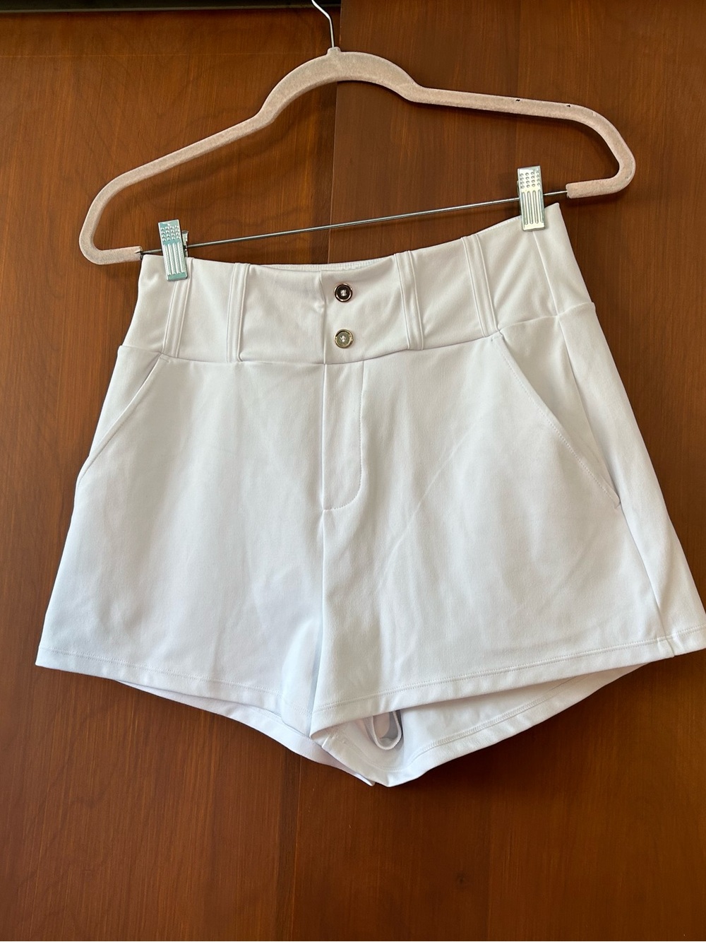 NWT HALARA White  High-Waist Shorts